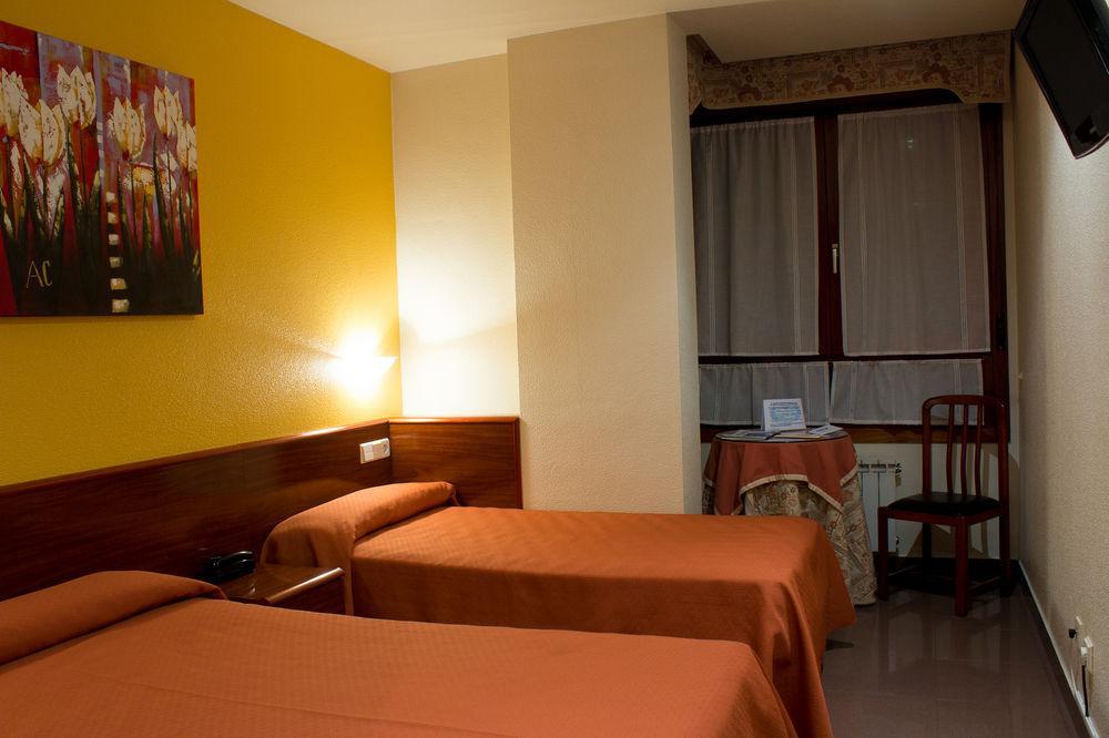 Hotel Playa Poniente Gijón Exterior foto